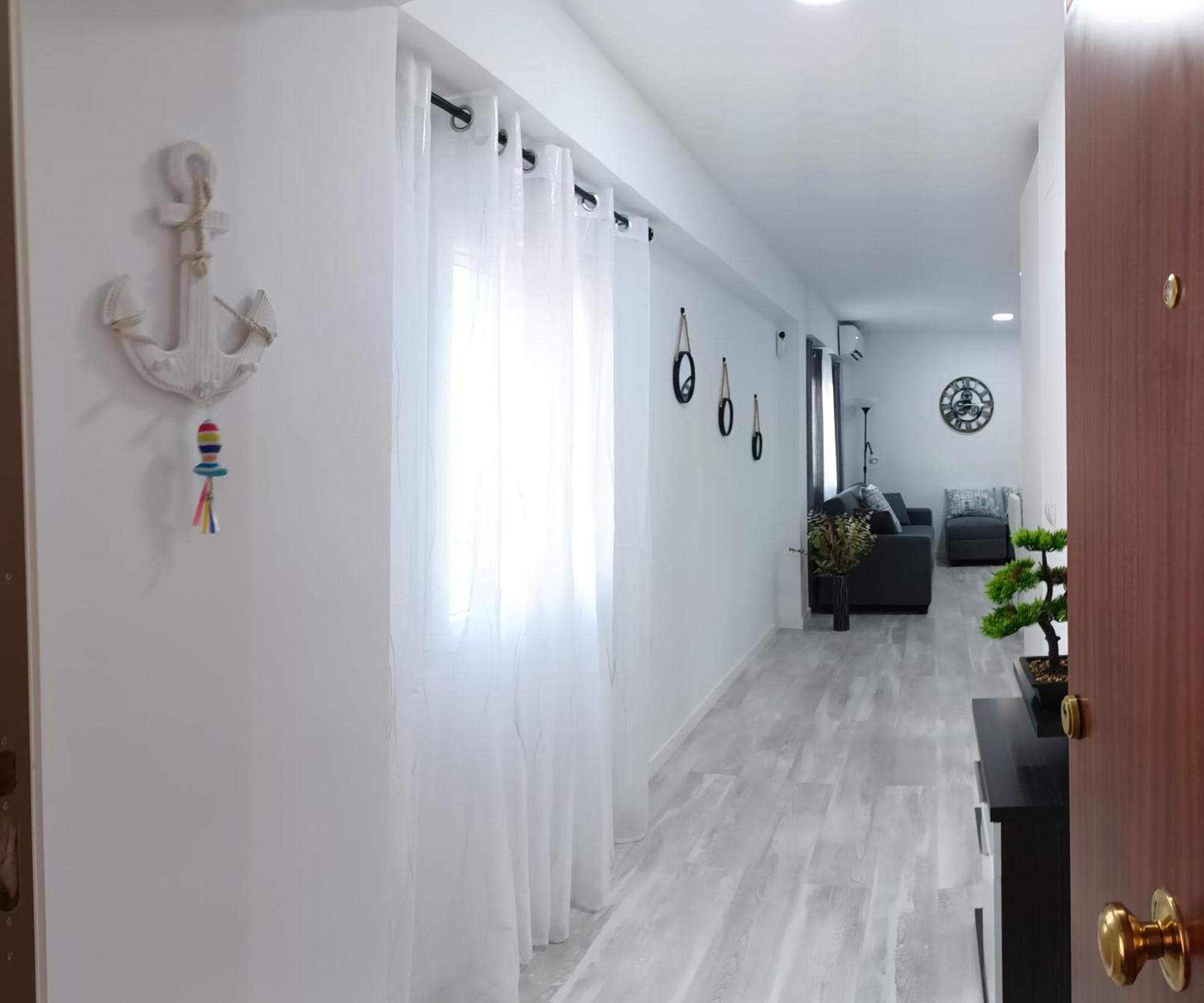 Mare De Deu, Vivienda Vacacional Para Familias Y Mayores De 25 Anos En El Grao De Gandia-Playa Playa de Gandia Екстер'єр фото